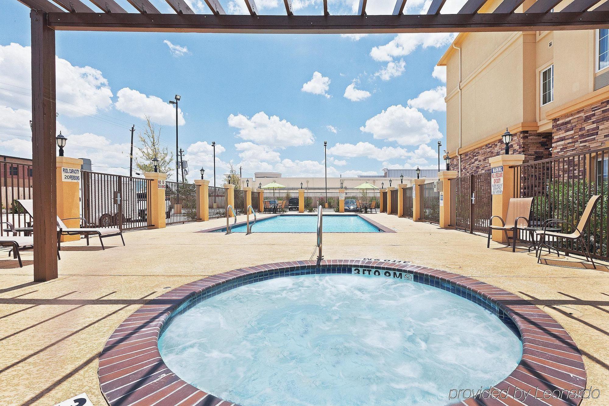 Отель La Quinta By Wyndham Houston Energy Corridor Удобства фото